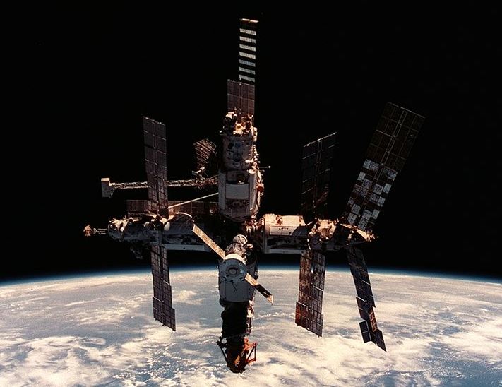 mir space station http://commons.wikimedia.org/wiki/File:Mir_space_station_12_June_1998-cropped.jpg